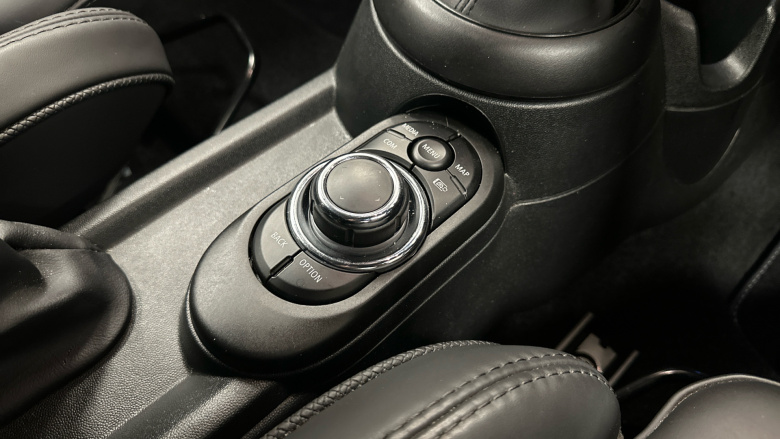 MINI Hatchback 2.0 Cooper S Exclusive 3dr Auto Petrol Hatchback